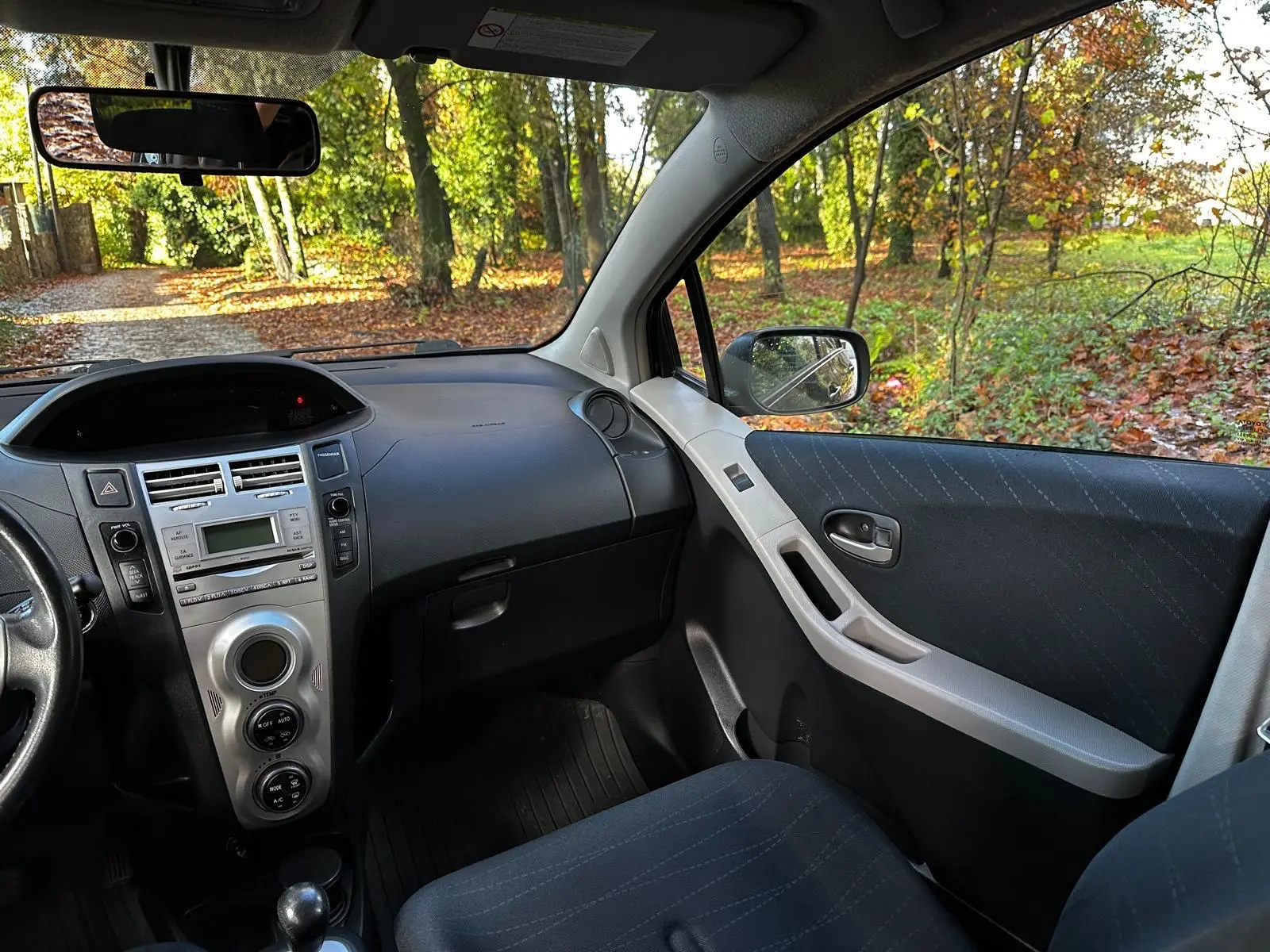 Toyota Yaris 1.0 VVT-i High Pack MM 18