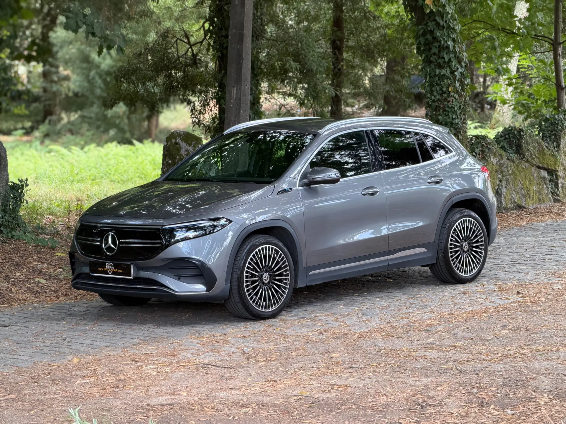 Mercedes-Benz EQA 250 AMG Line 4