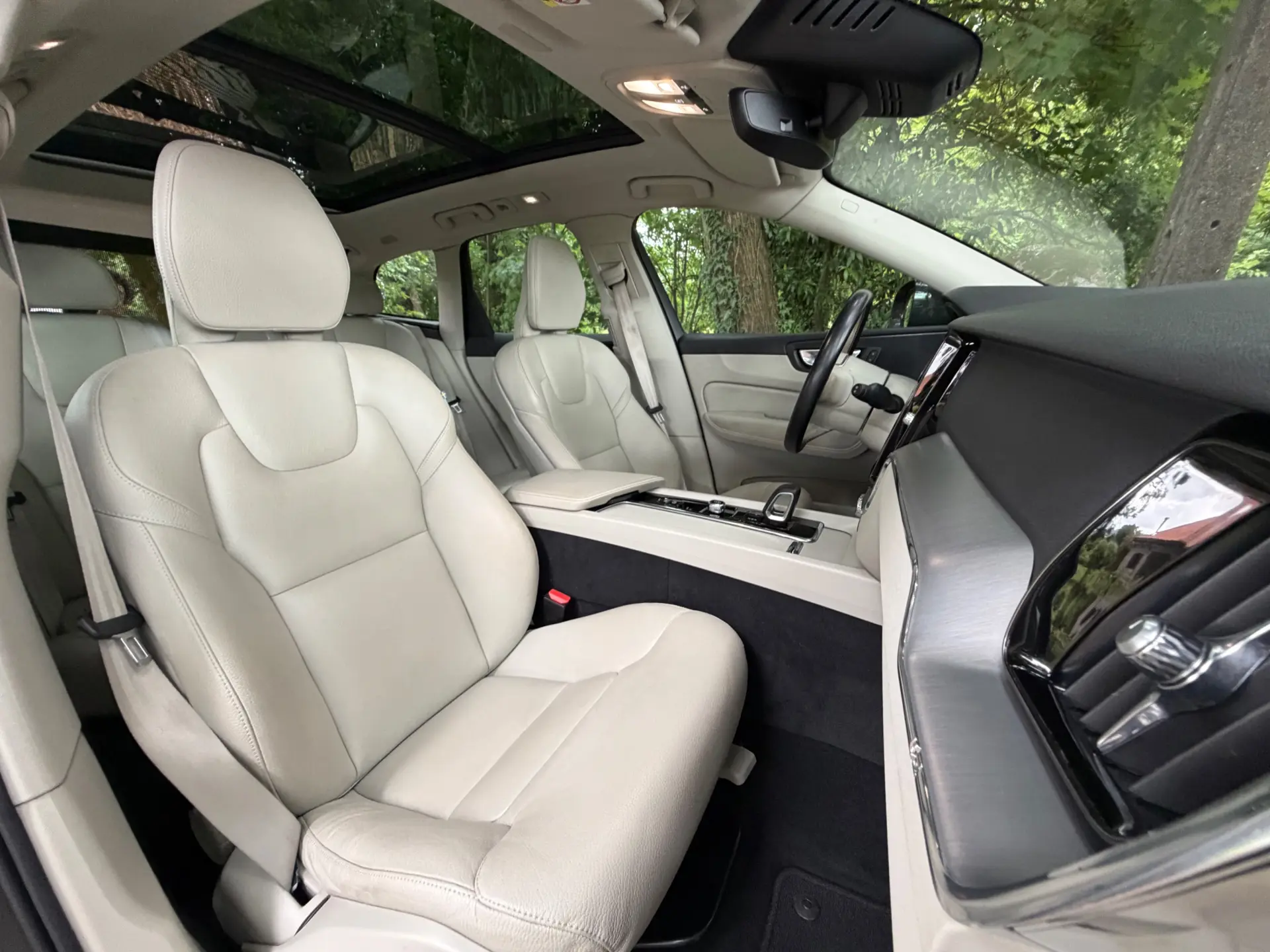 Volvo XC 60 2.0 T6 PHEV Inscription Expression AWD 29