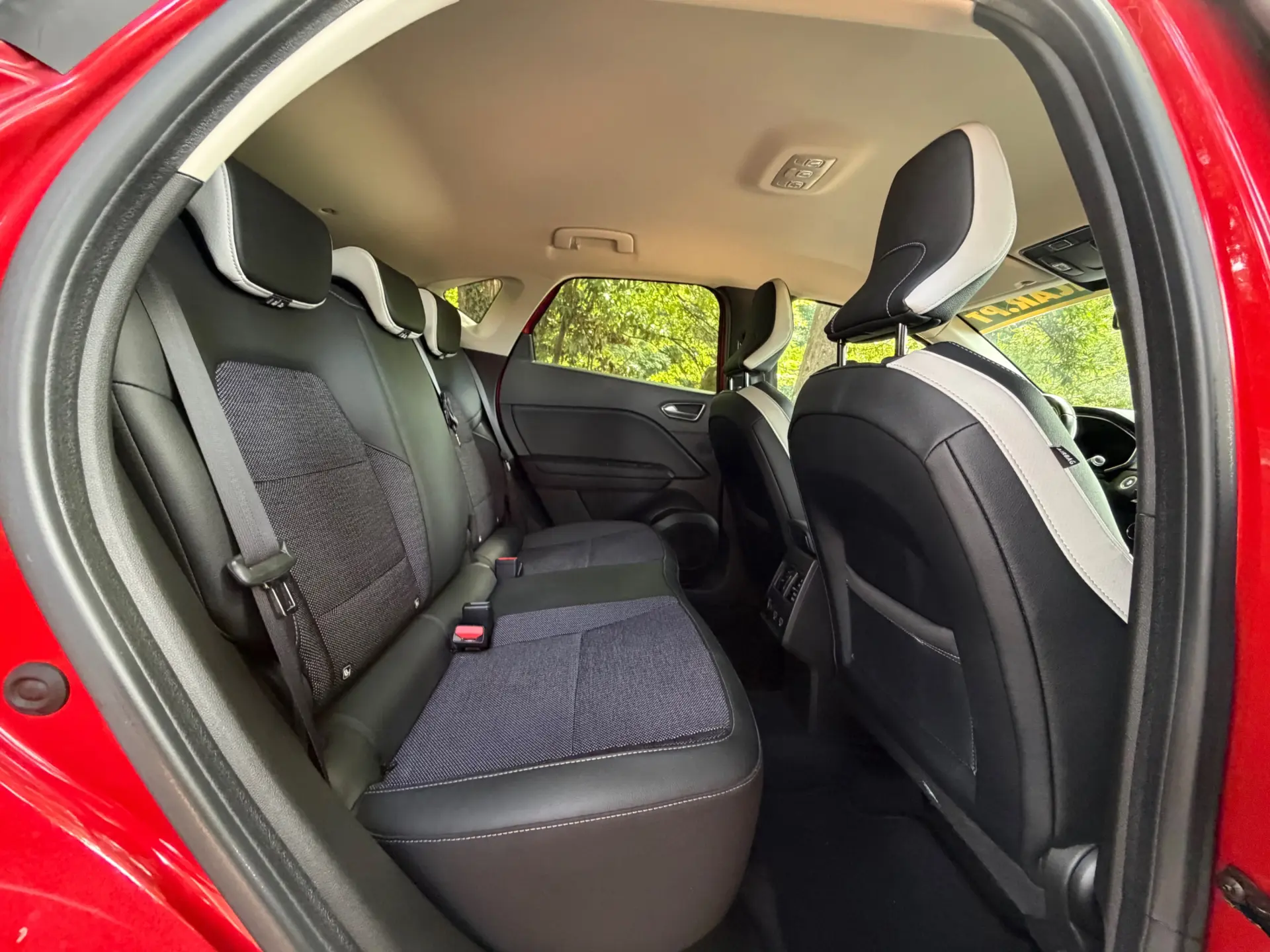 Renault Captur 1.0 TCe Exclusive 43