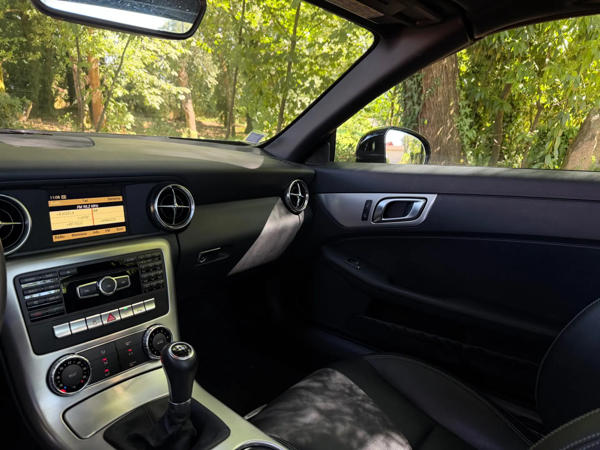 Mercedes-Benz SLK 200 Outro 23