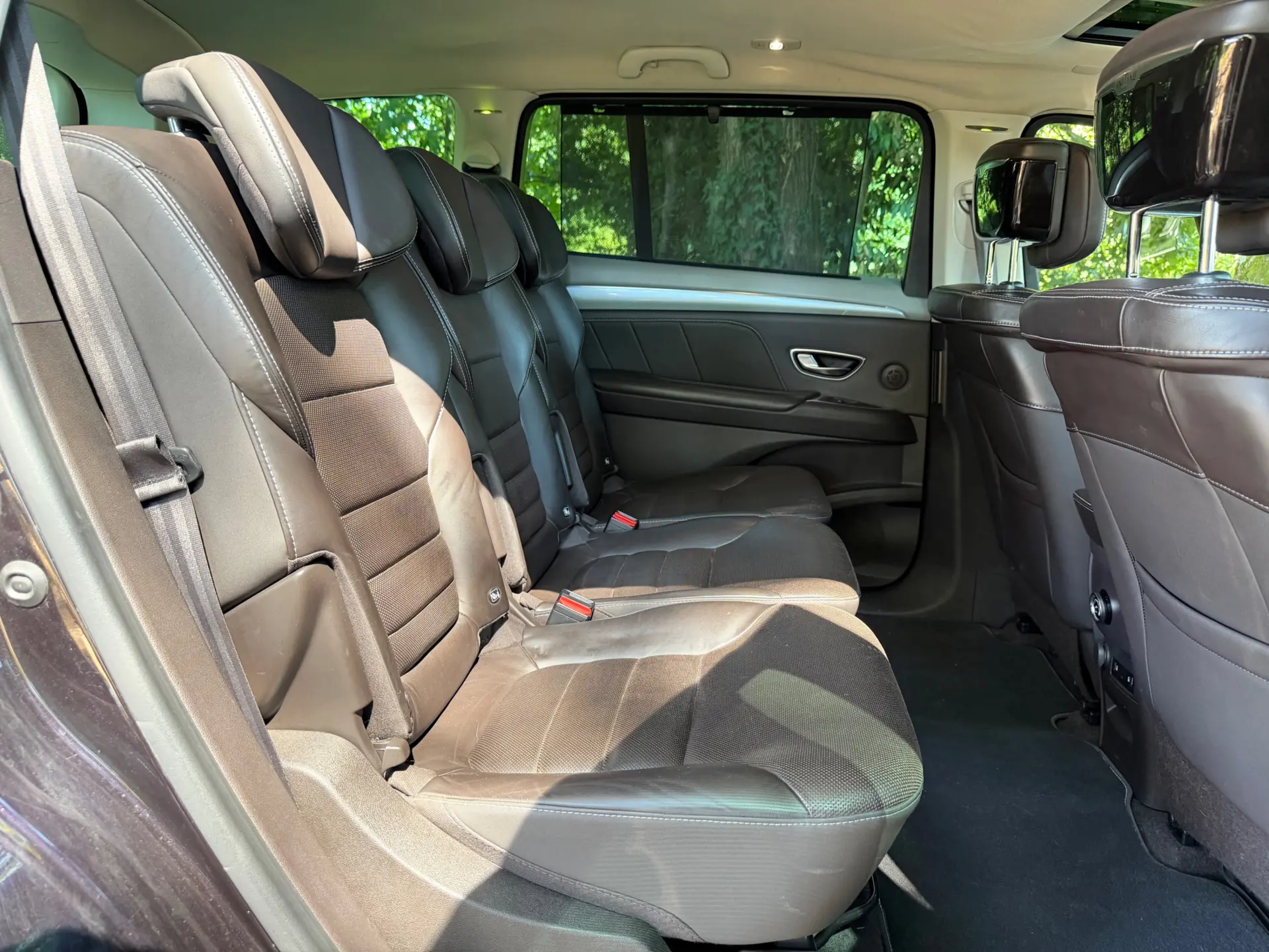 Renault Espace 1.6 dCi Initiale Paris EDC 44