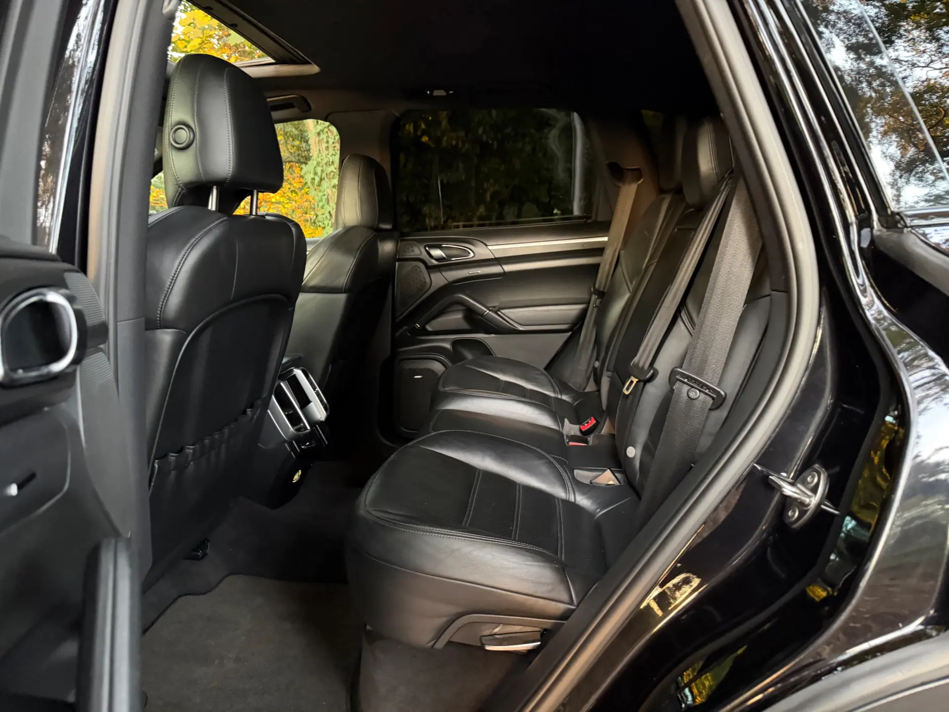 Porsche Cayenne Platinum Edition 28