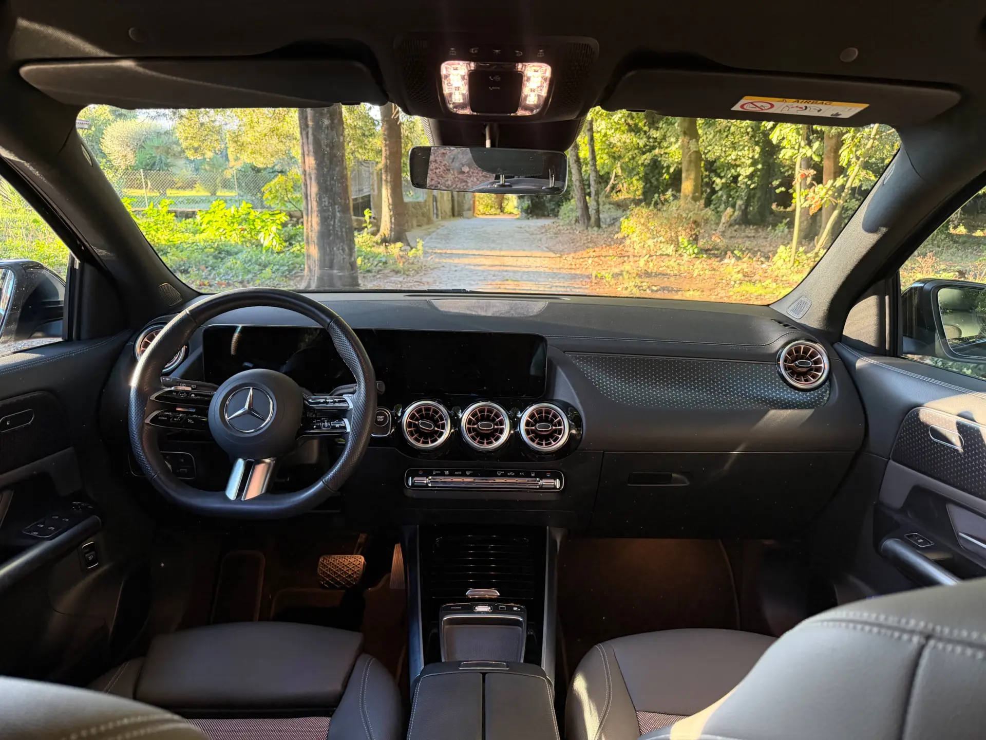 Mercedes-Benz EQA 300 4Matic AMG Line 34