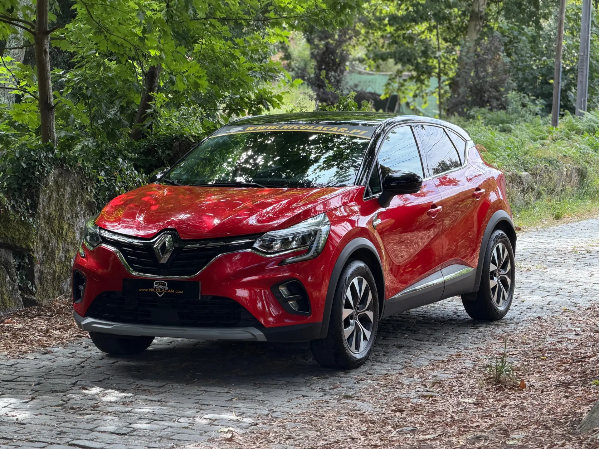 Renault Captur 1.0 TCe Exclusive 4