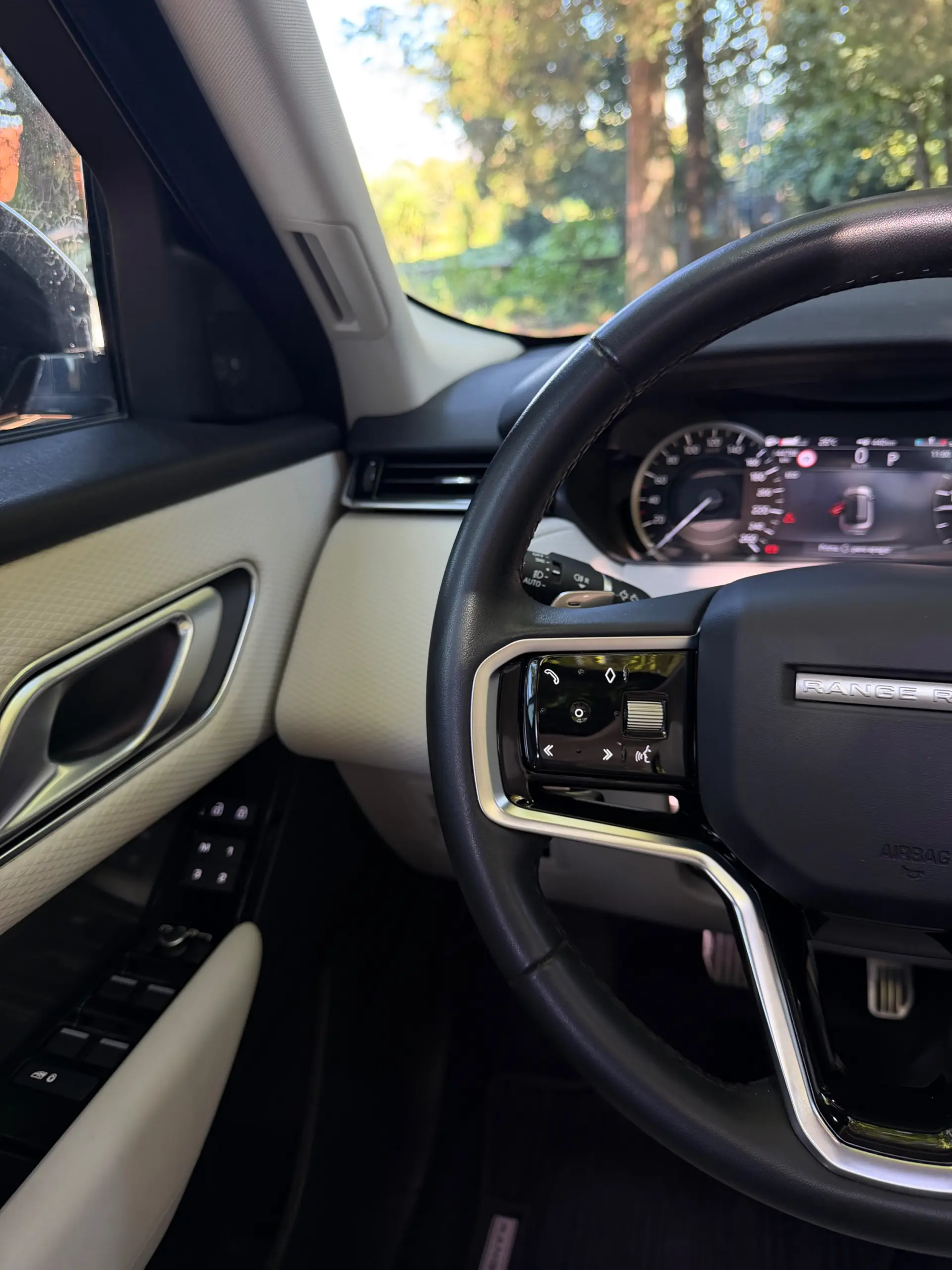 Land Rover Range Rover Velar D200 S 35
