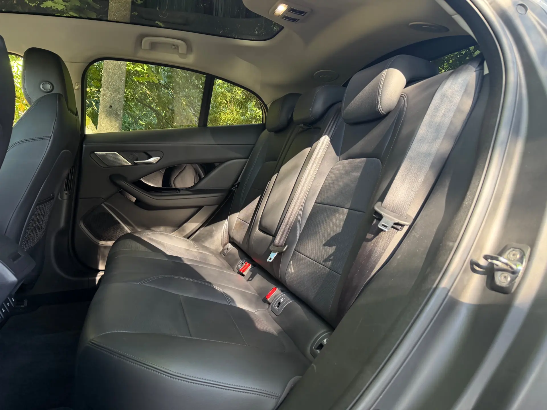 Jaguar I-Pace EV400 R-Dynamic HSE AWD 49