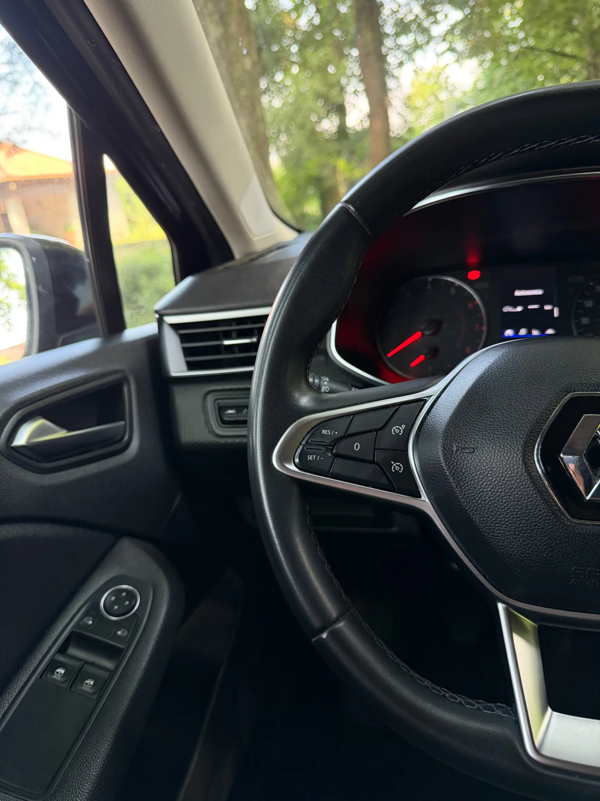 Renault Clio 1.0 TCe Intens Bi-Fuel 18