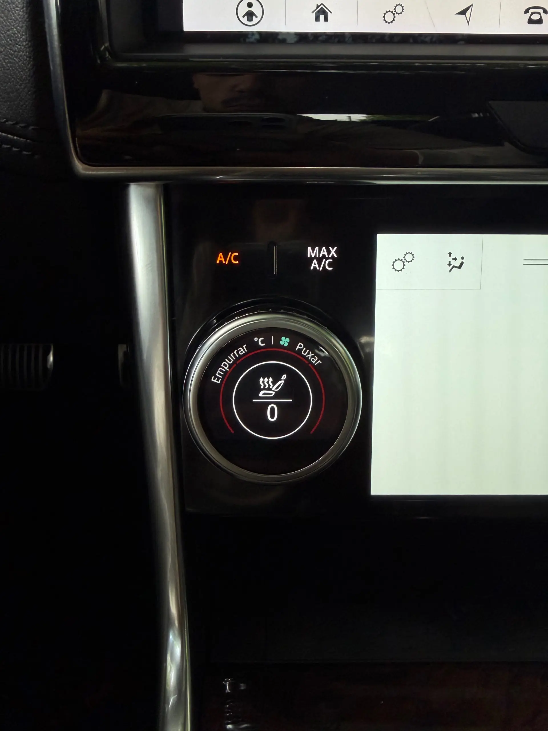 Jaguar XE 2.0 D R-Dynamic S 27