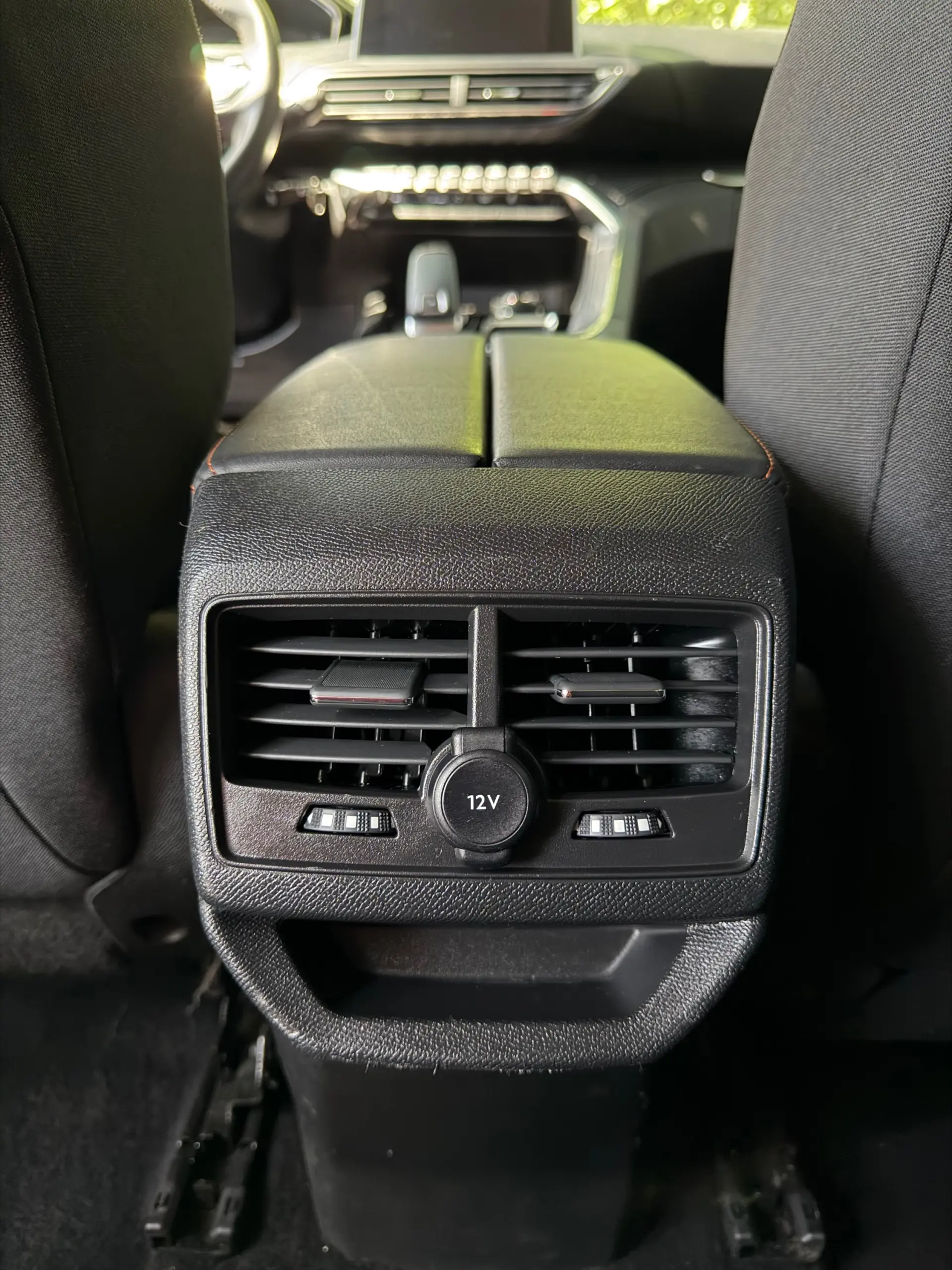 Peugeot 3008 1.2 PureTech Allure Pack EAT8 37