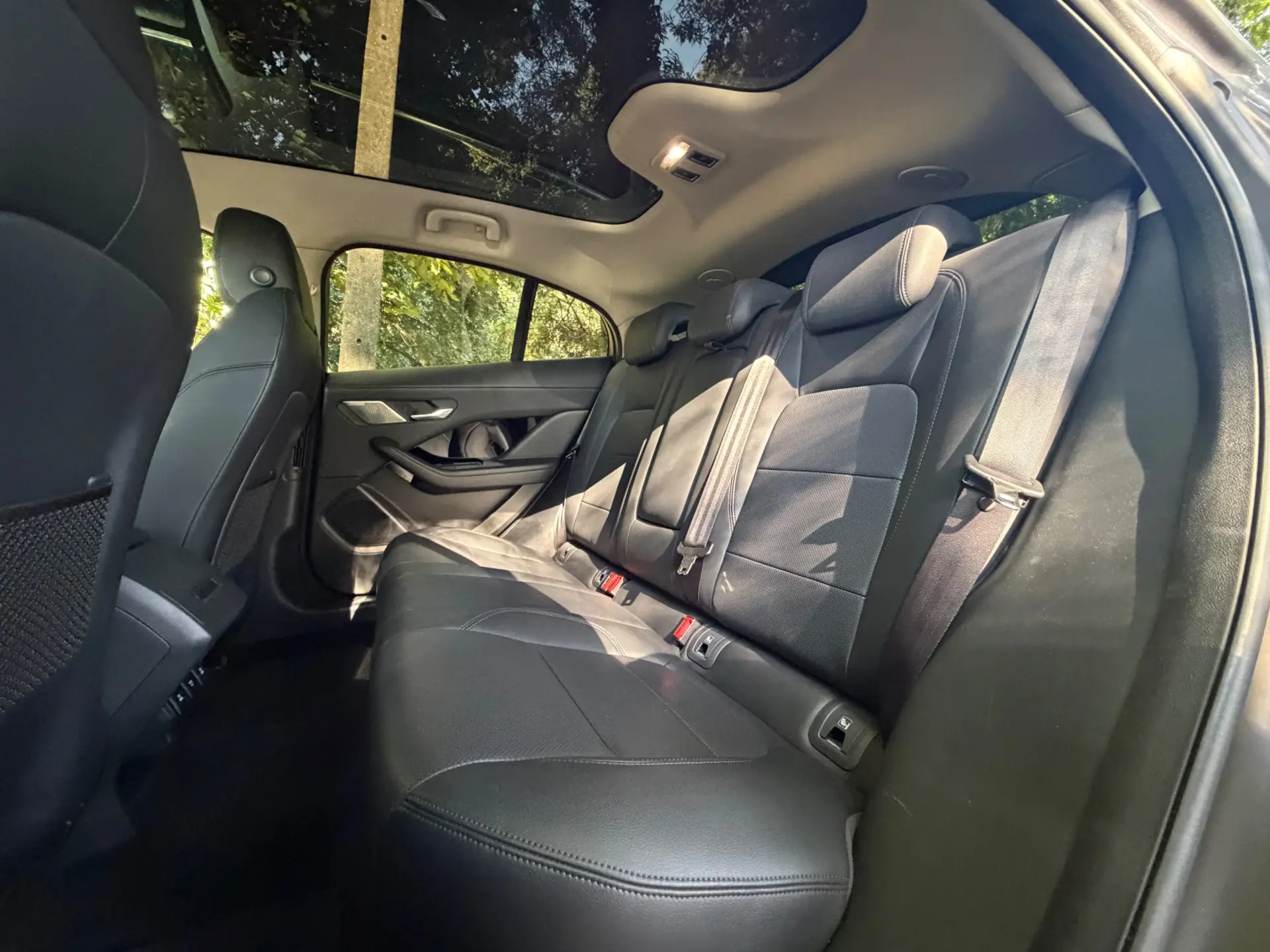 Jaguar I-Pace EV400 R-Dynamic HSE AWD 48