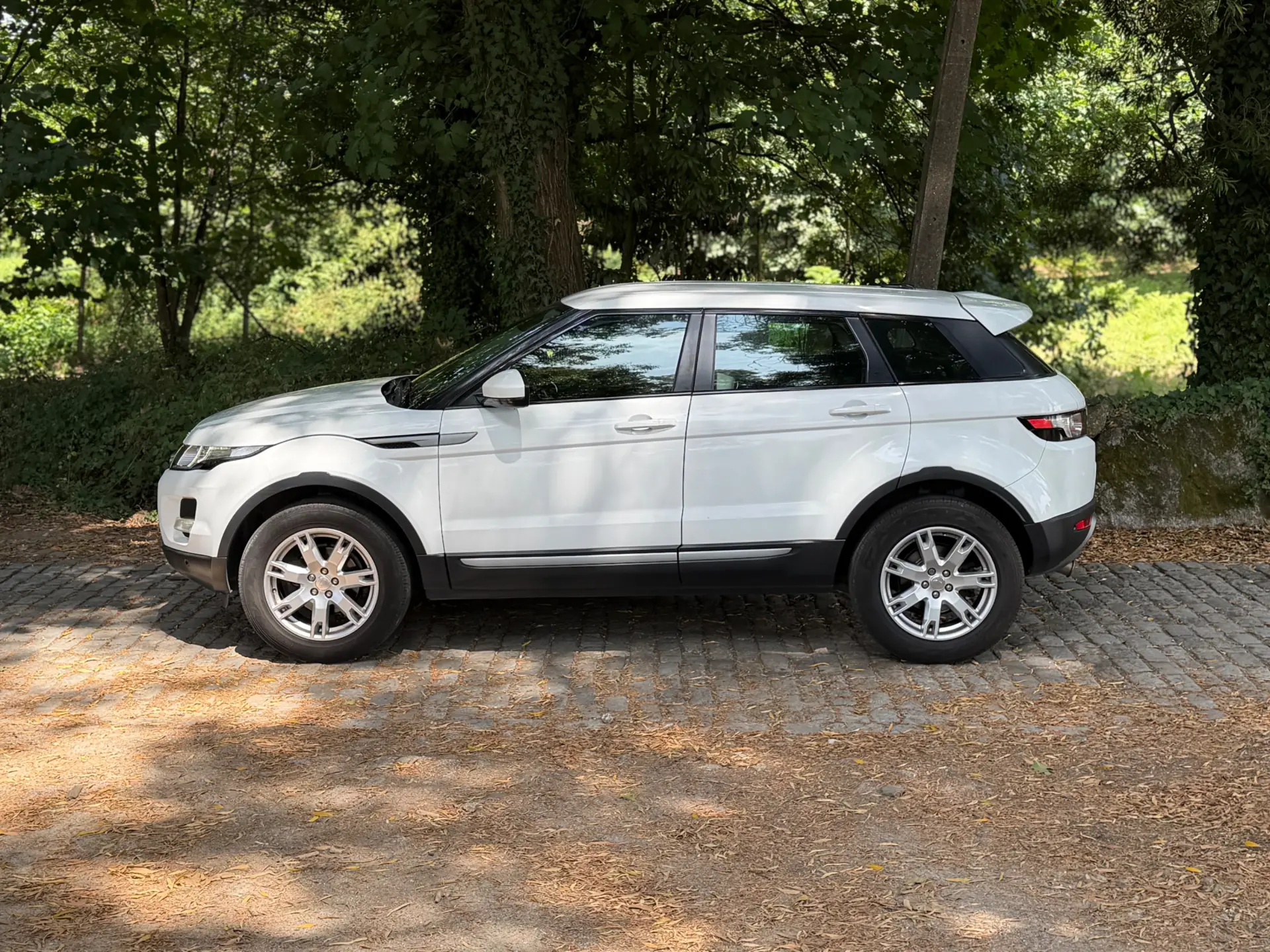 Land Rover Range Rover Evoque 38