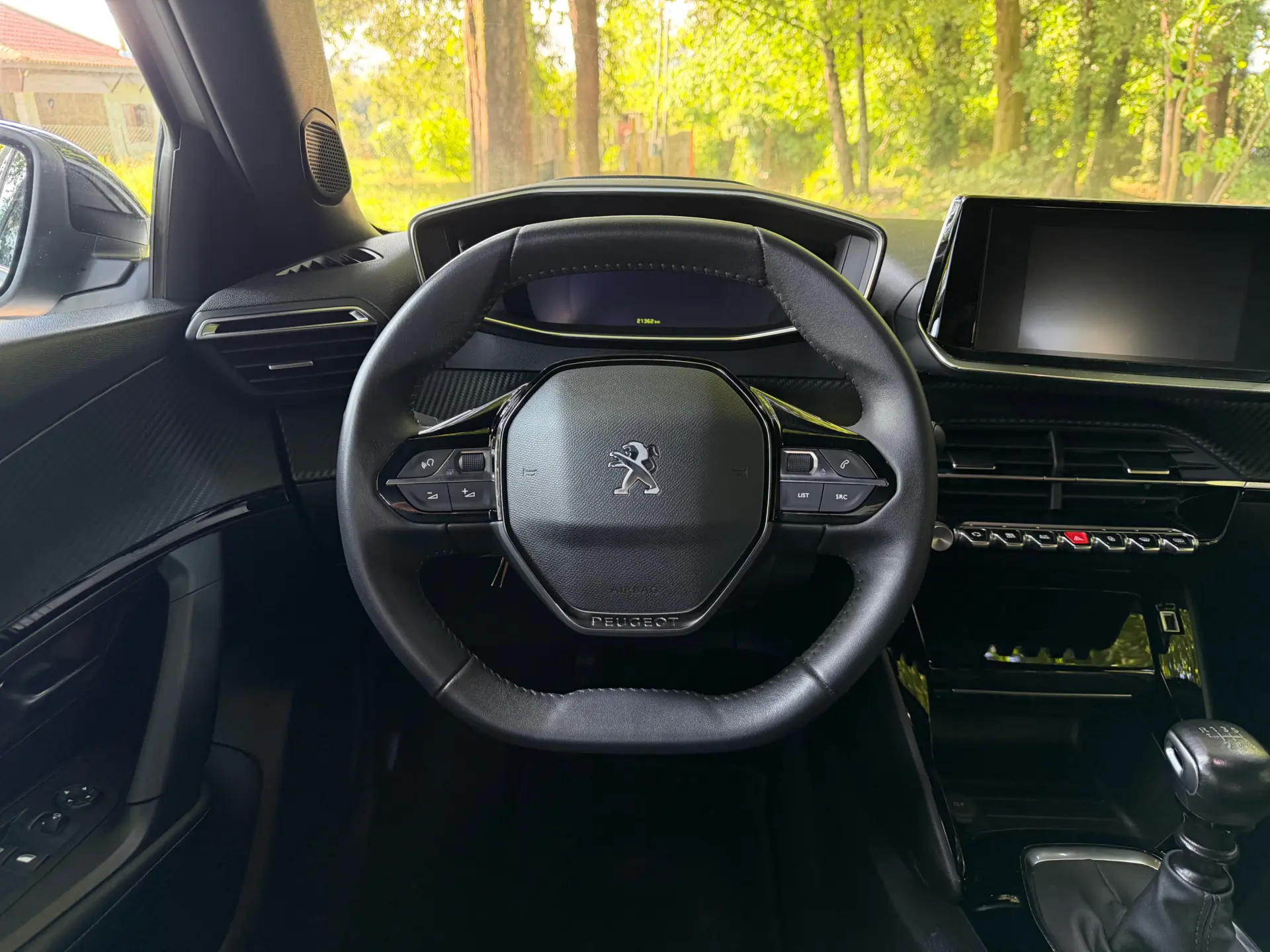 Peugeot 2008 1.2 PureTech Allure 11