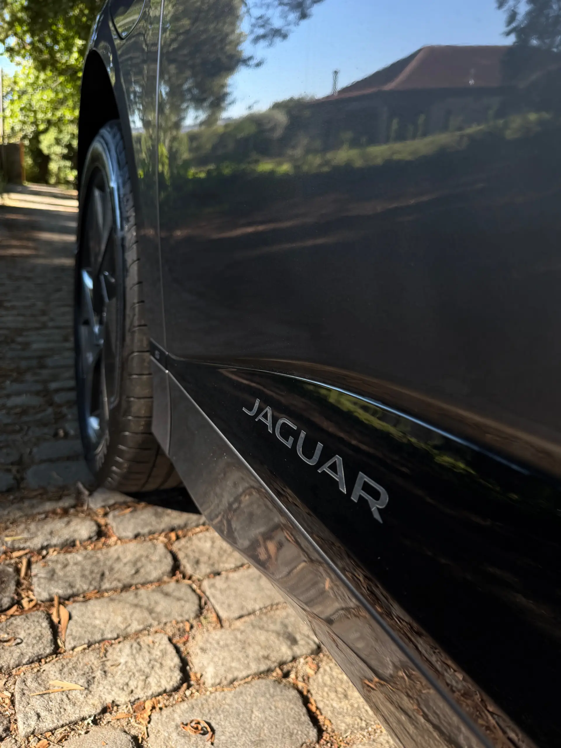 Jaguar I-Pace EV400 R-Dynamic HSE AWD 13