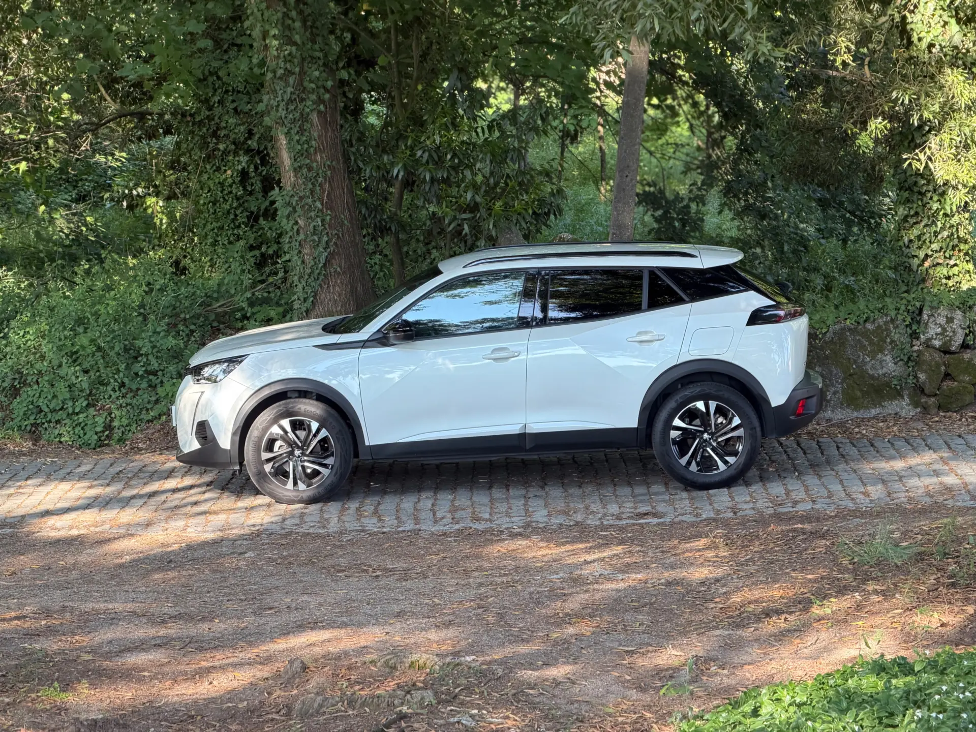 Peugeot 2008 1.2 PureTech Allure 36
