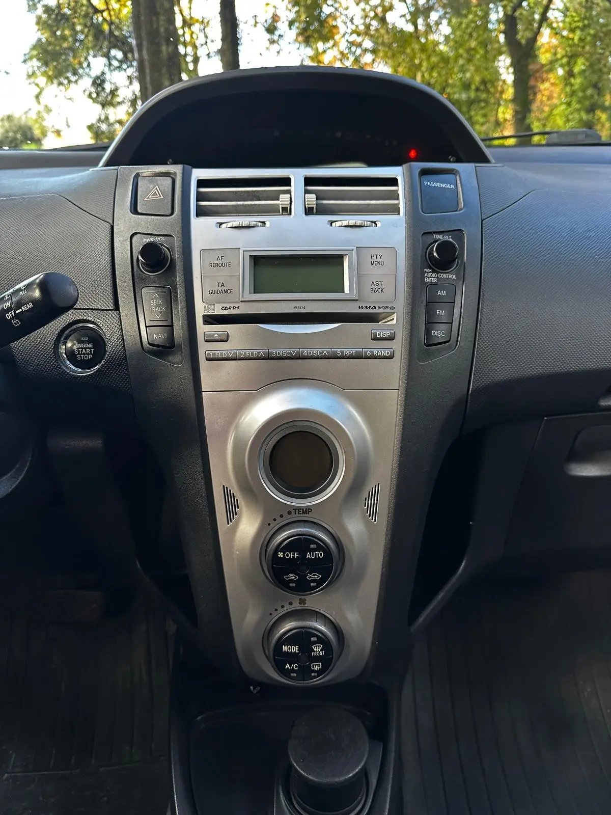 Toyota Yaris 1.0 VVT-i High Pack MM 13
