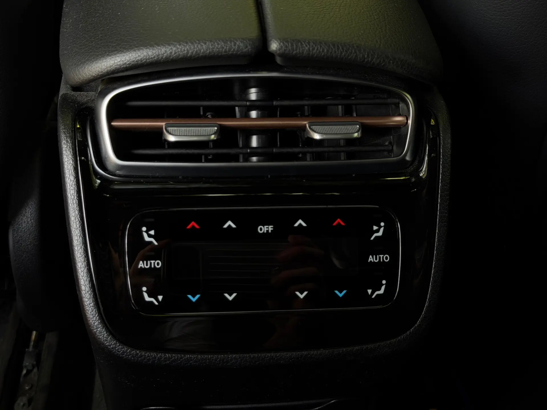 Mercedes-Benz EQE SUV 350 4Matic Edition 38