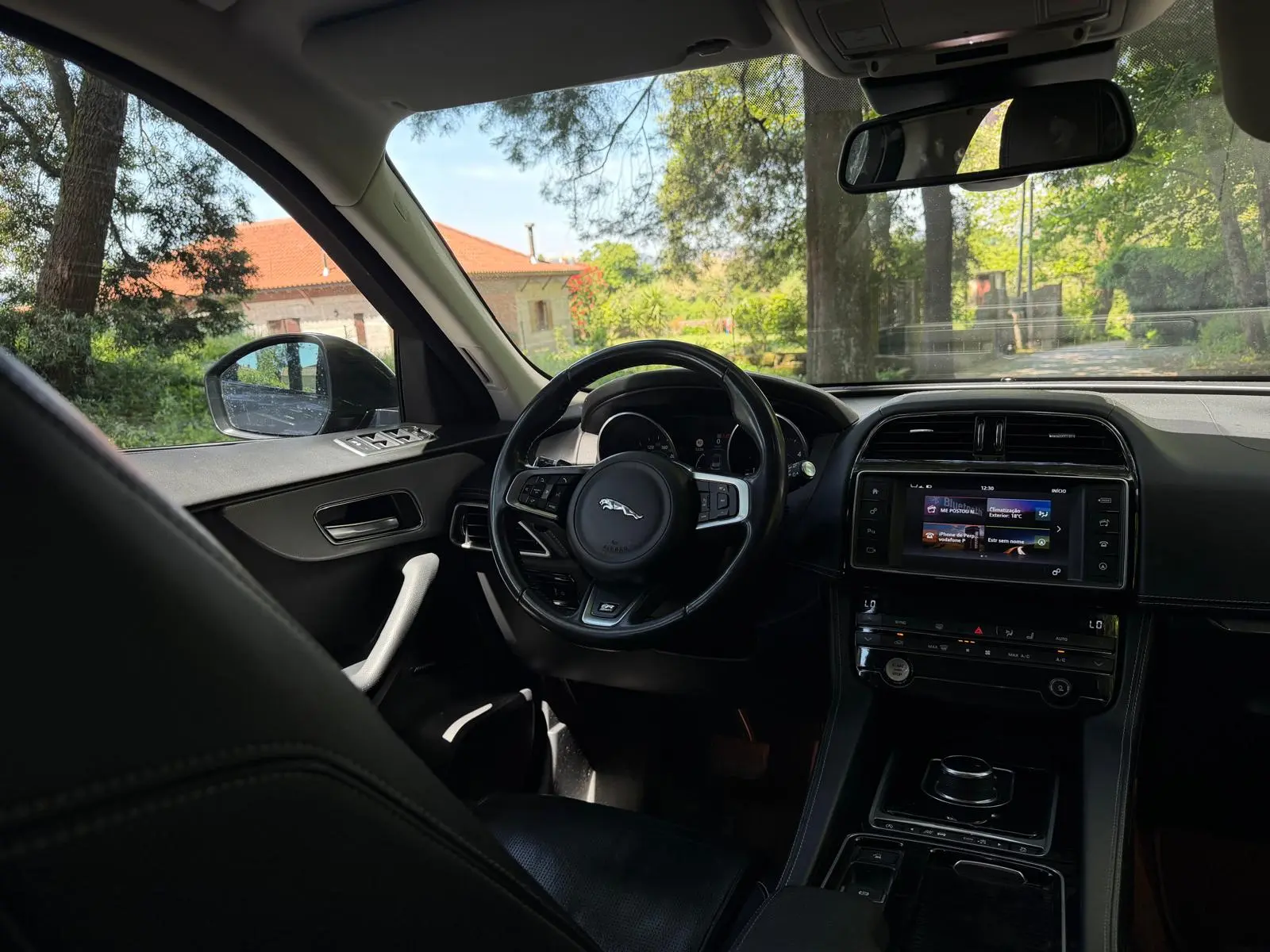 Jaguar F-Pace 2.0 i4D Portfolio AWD Aut. 10