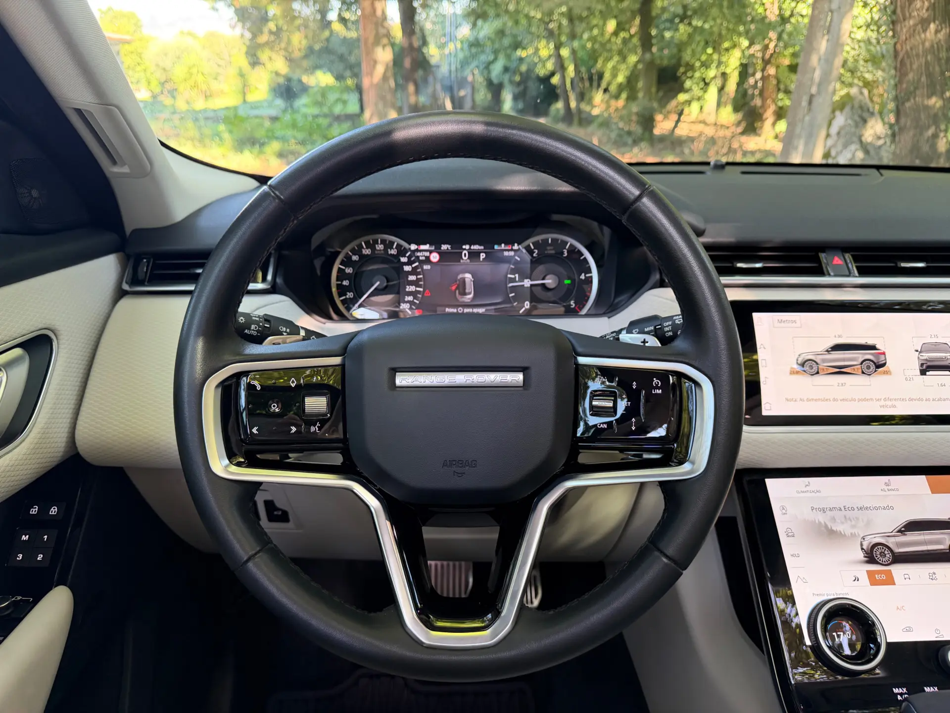 Land Rover Range Rover Velar D200 S 37