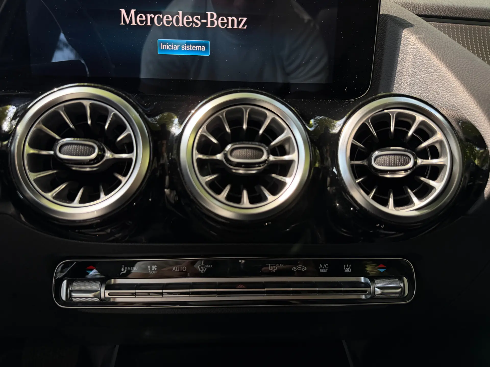 Mercedes-Benz GLA 250 e 8G-DCT Special Edition 35