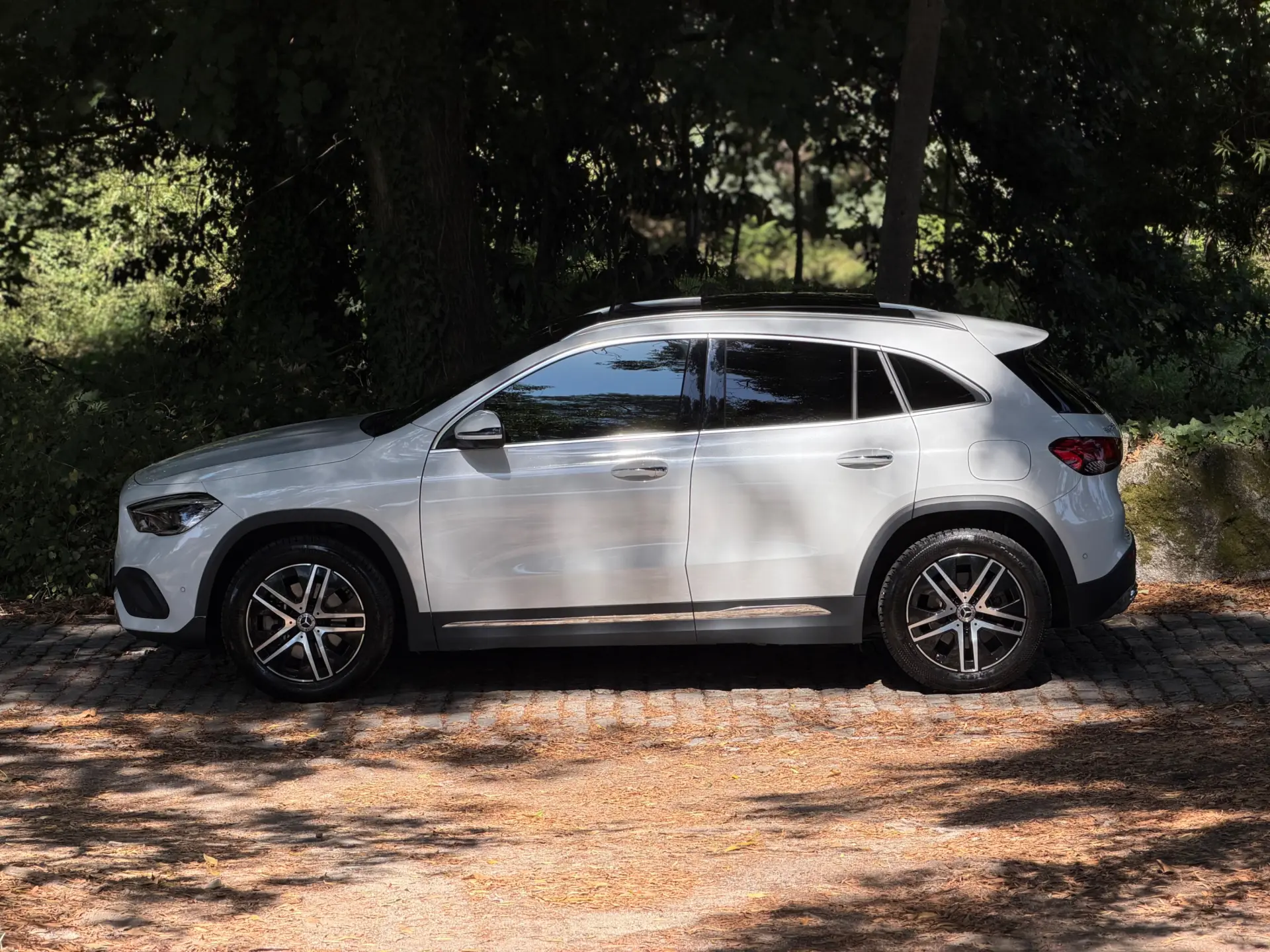 Mercedes-Benz GLA 250 e 8G-DCT Special Edition 75