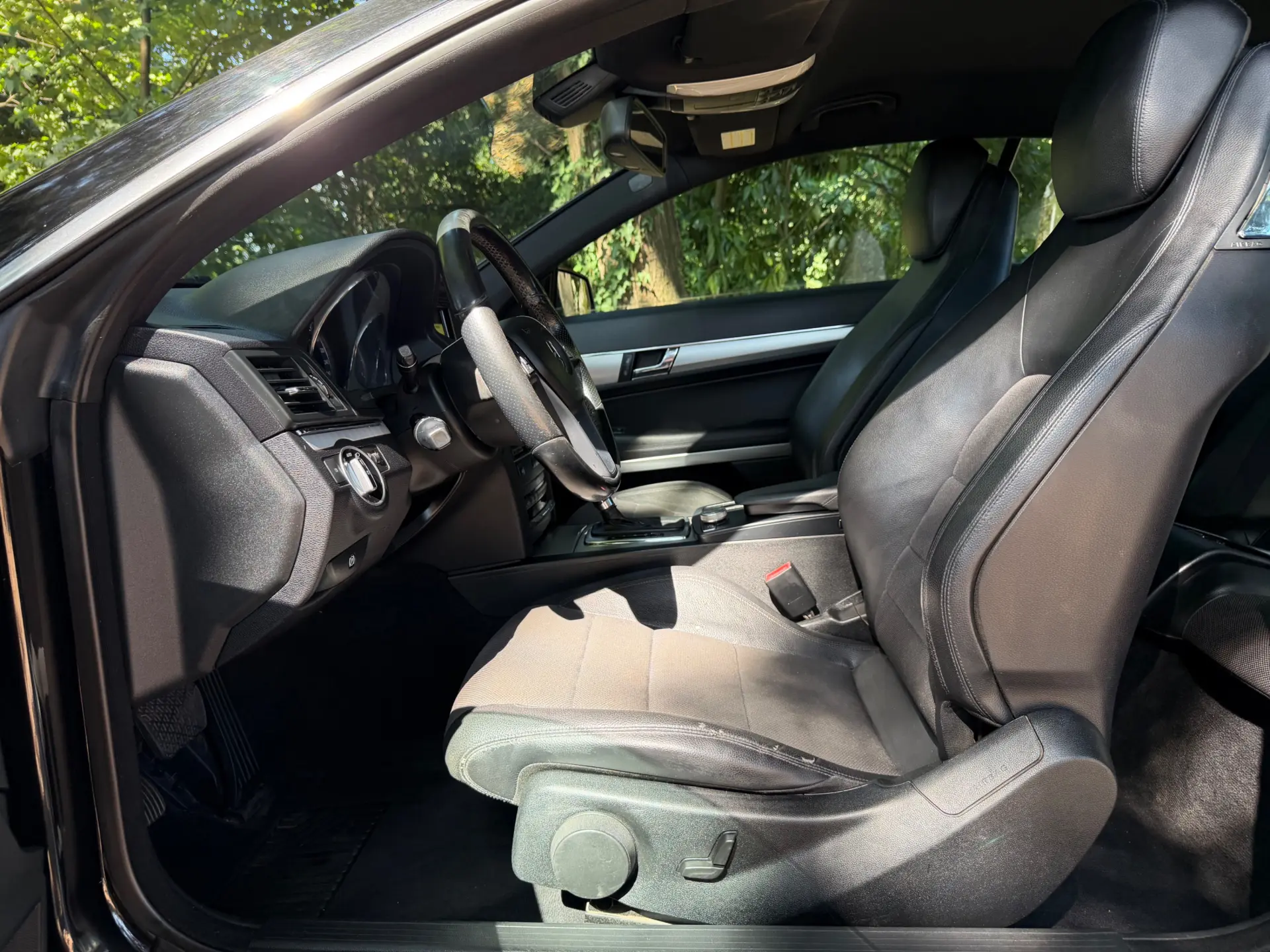Mercedes-Benz E 220 (BlueTEC) d 9G-TRONIC 43