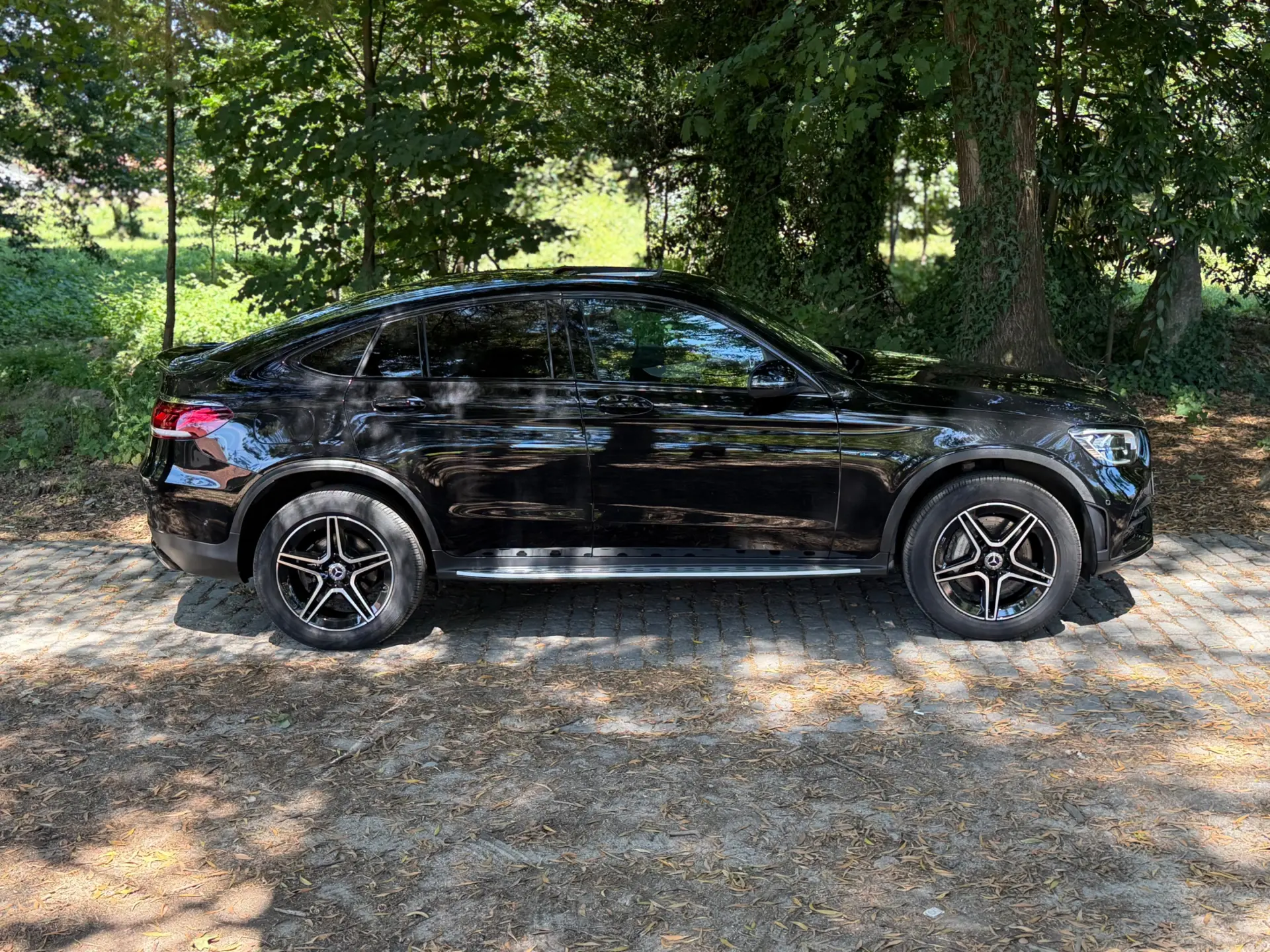 Mercedes-Benz GLC 300 de Coupé 4Matic 53
