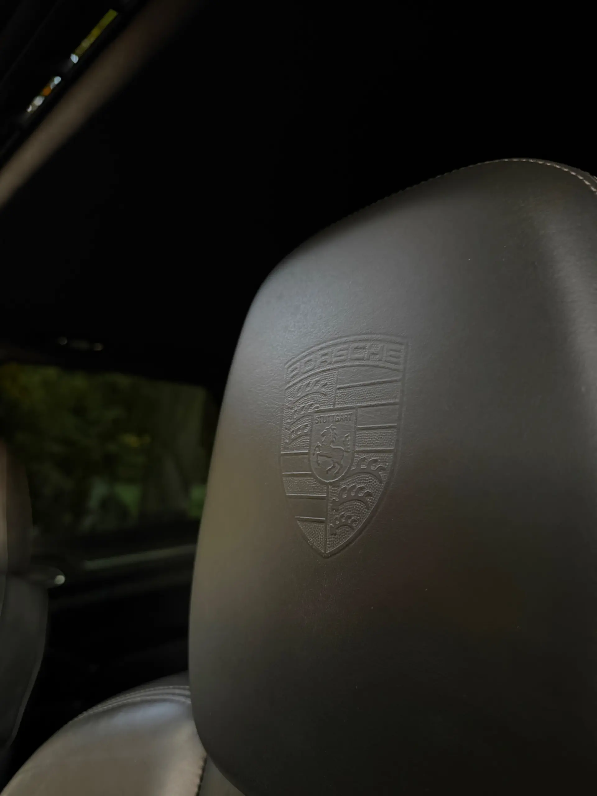 Porsche Cayenne Platinum Edition 37