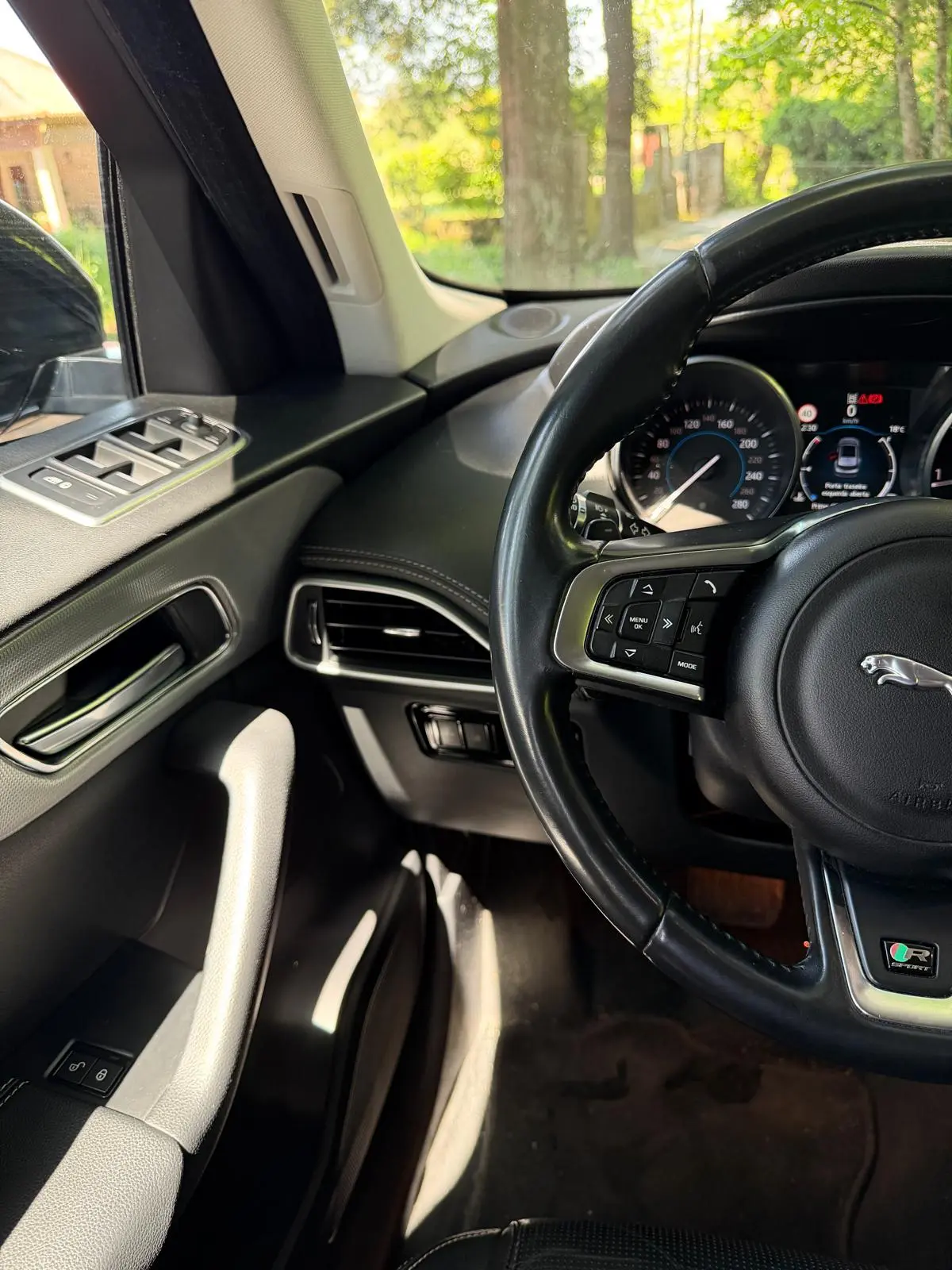 Jaguar F-Pace 2.0 i4D Portfolio AWD Aut. 12