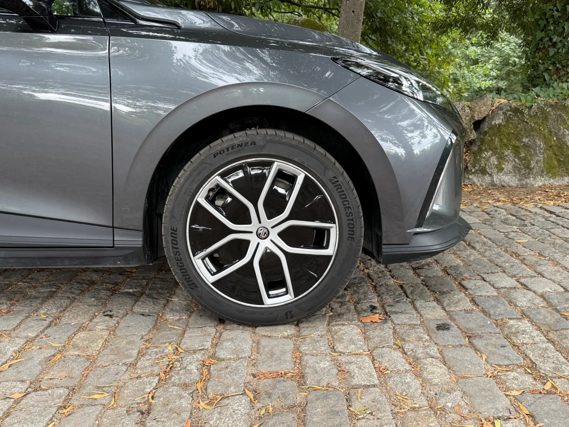 MG MG4 77 kWh Extended Range Luxury 10