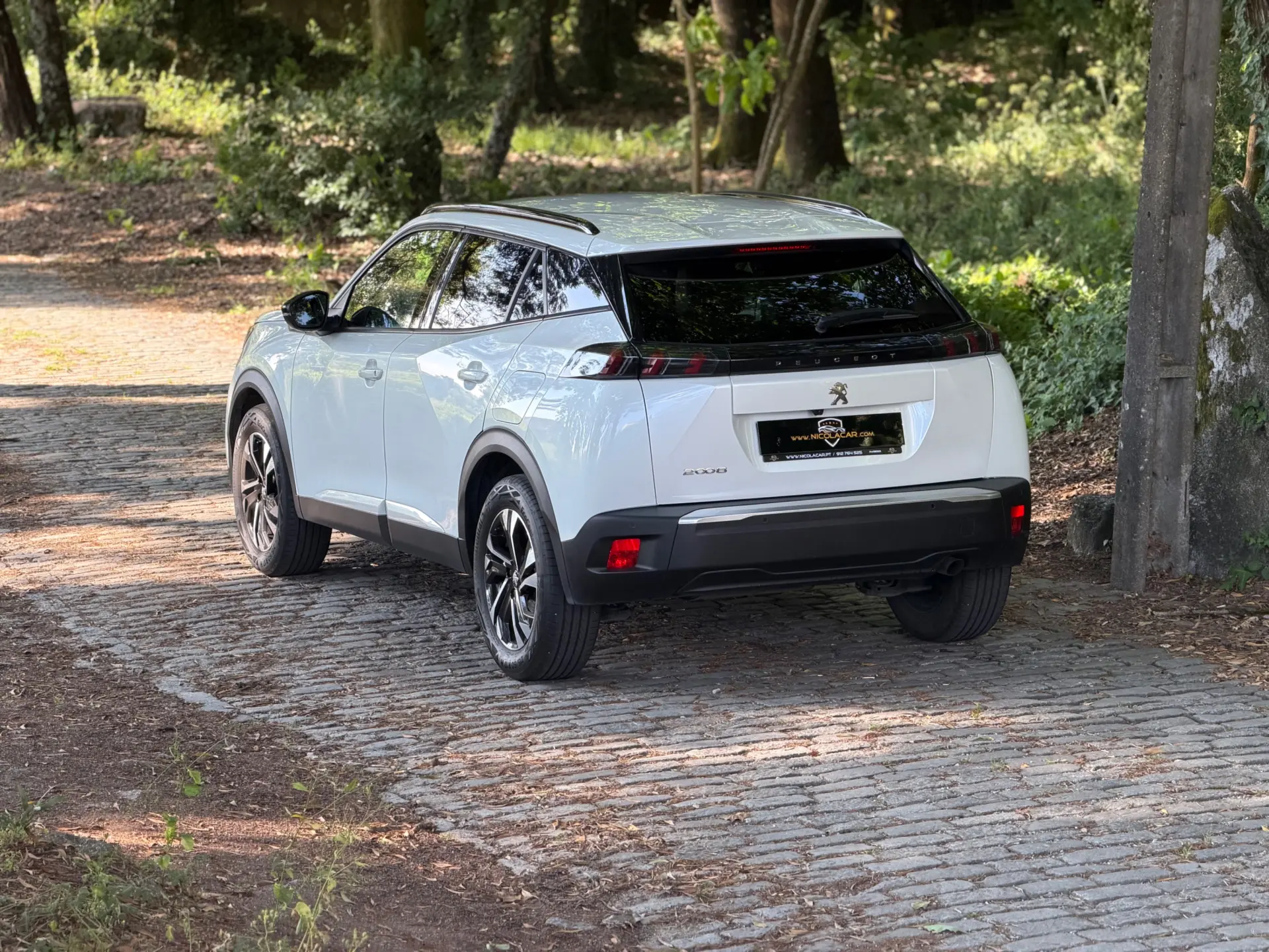 Peugeot 2008 1.2 PureTech Allure 27