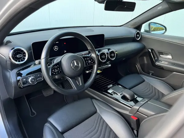 Mercedes-Benz A 180 Limousine d Business Solutions Aut. 58