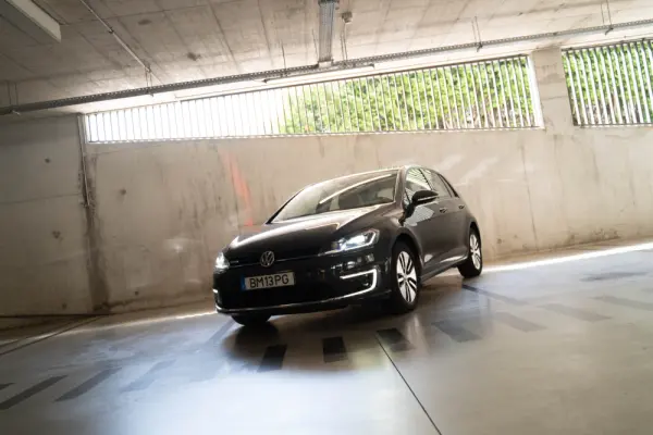 Volkswagen e-Golf AC/DC 6