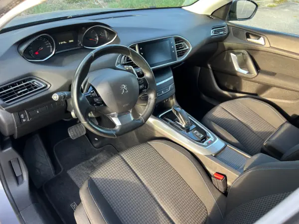Peugeot 308 SW 1.5 BlueHDi 130 25