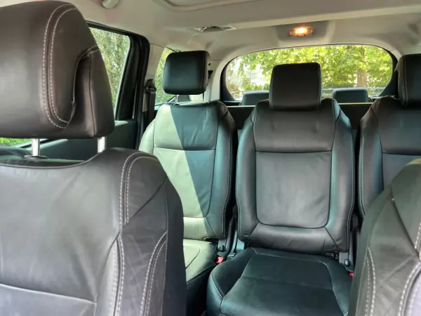 Peugeot 5008 1.6 E-HDi 7L Allure 2-Tronic 19