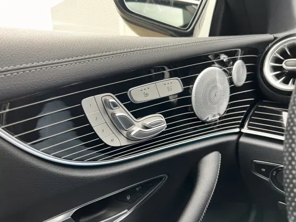 Mercedes-Benz E 220 d Cabrio 9G-Tronic AMG Line 37
