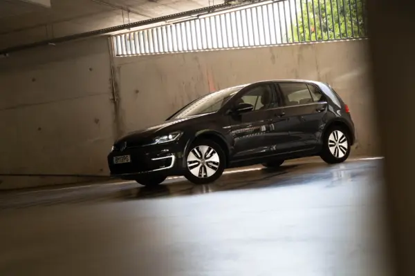 Volkswagen e-Golf AC/DC 8