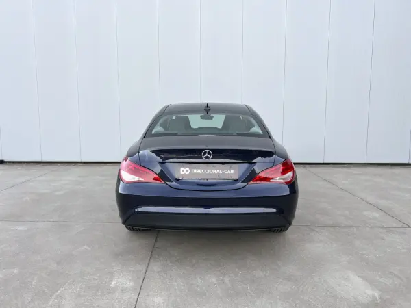 Mercedes-Benz CLA 180 d Urban 2