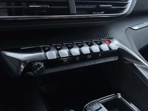 Peugeot 5008 PureTech 130 EAT8 Stop & Start Active Business-Pack 22