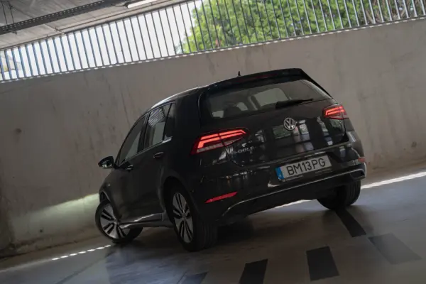 Volkswagen e-Golf AC/DC 4