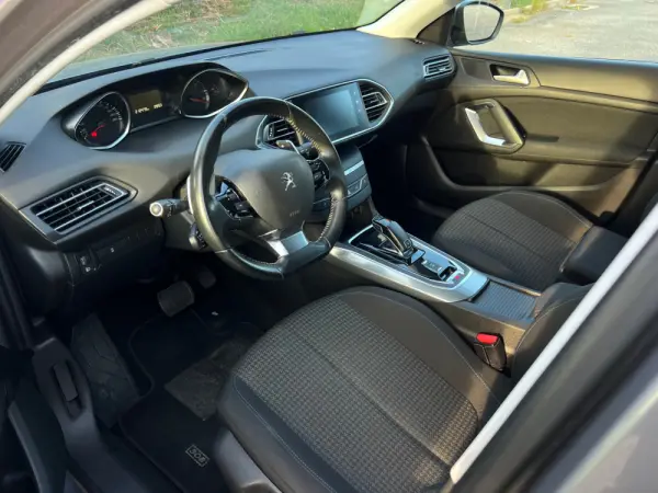 Peugeot 308 SW 1.5 BlueHDi 130 33