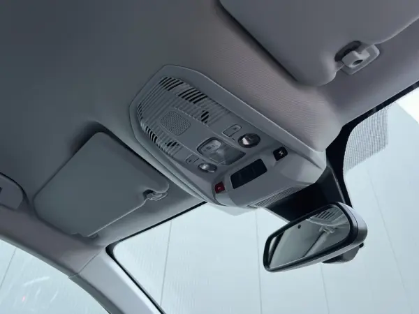 Peugeot 5008 PureTech 130 EAT8 Stop & Start Active Business-Pack 19