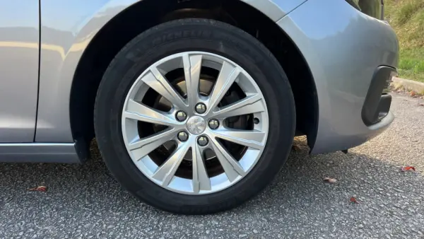 Peugeot 308 SW 1.5 BlueHDi 130 36