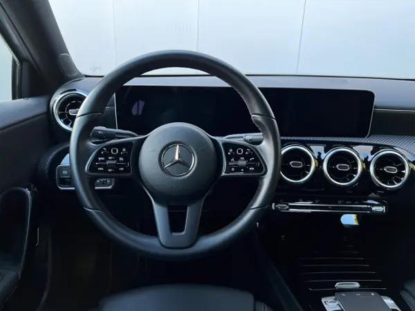 Mercedes-Benz A 180 Limousine d Business Solutions Aut. 62
