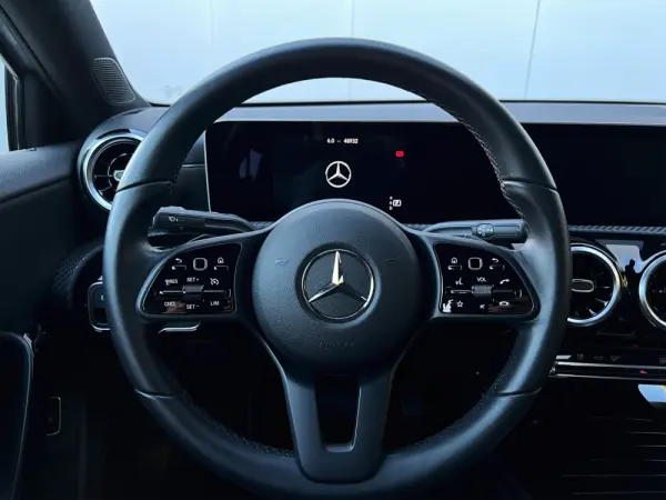 Mercedes-Benz A 180 Limousine d Business Solutions Aut. 68