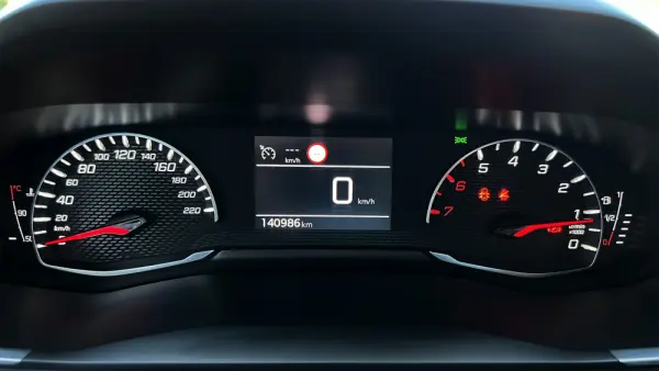 Peugeot 2008 BlueHDi 110 Active Pack 17