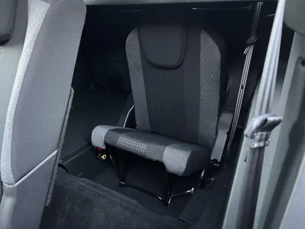 Peugeot 5008 PureTech 130 EAT8 Stop & Start Active Business-Pack 14