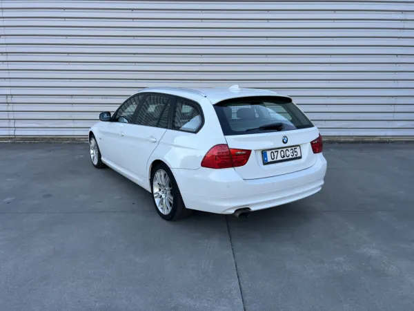 BMW 320 3 TOURING (E91) 45