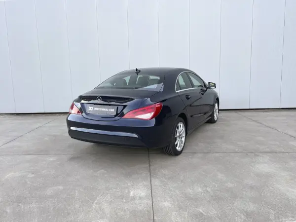 Mercedes-Benz CLA 180 d Urban 4