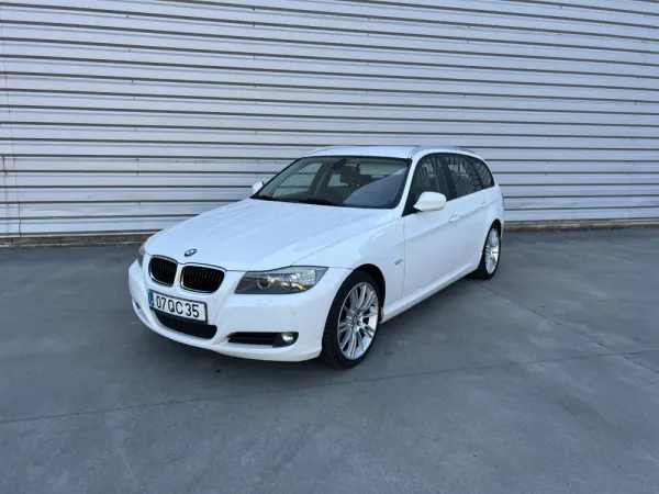 BMW 320 3 TOURING (E91) 31